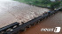 인도 뭄바이서 폭우에 다리 붕괴…최소 22명 실종
